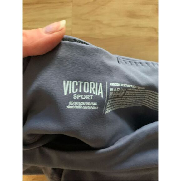 Victoria’s Secret sport extra small workout pants, gray/purple color has pockets - Picture 4 of 5